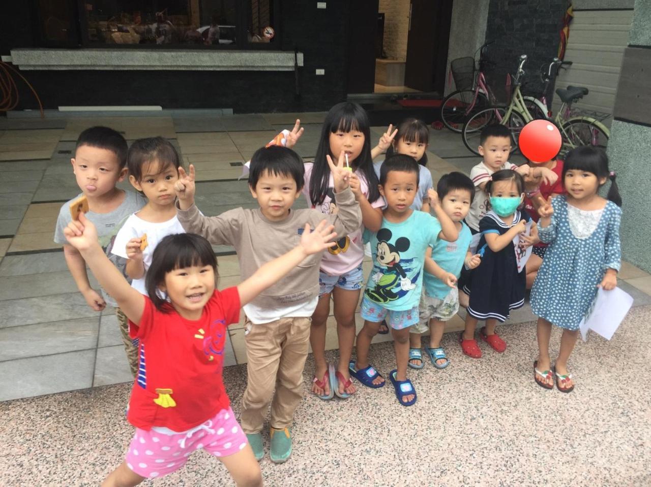Childlike Innocence Homestay Hualien Exterior foto